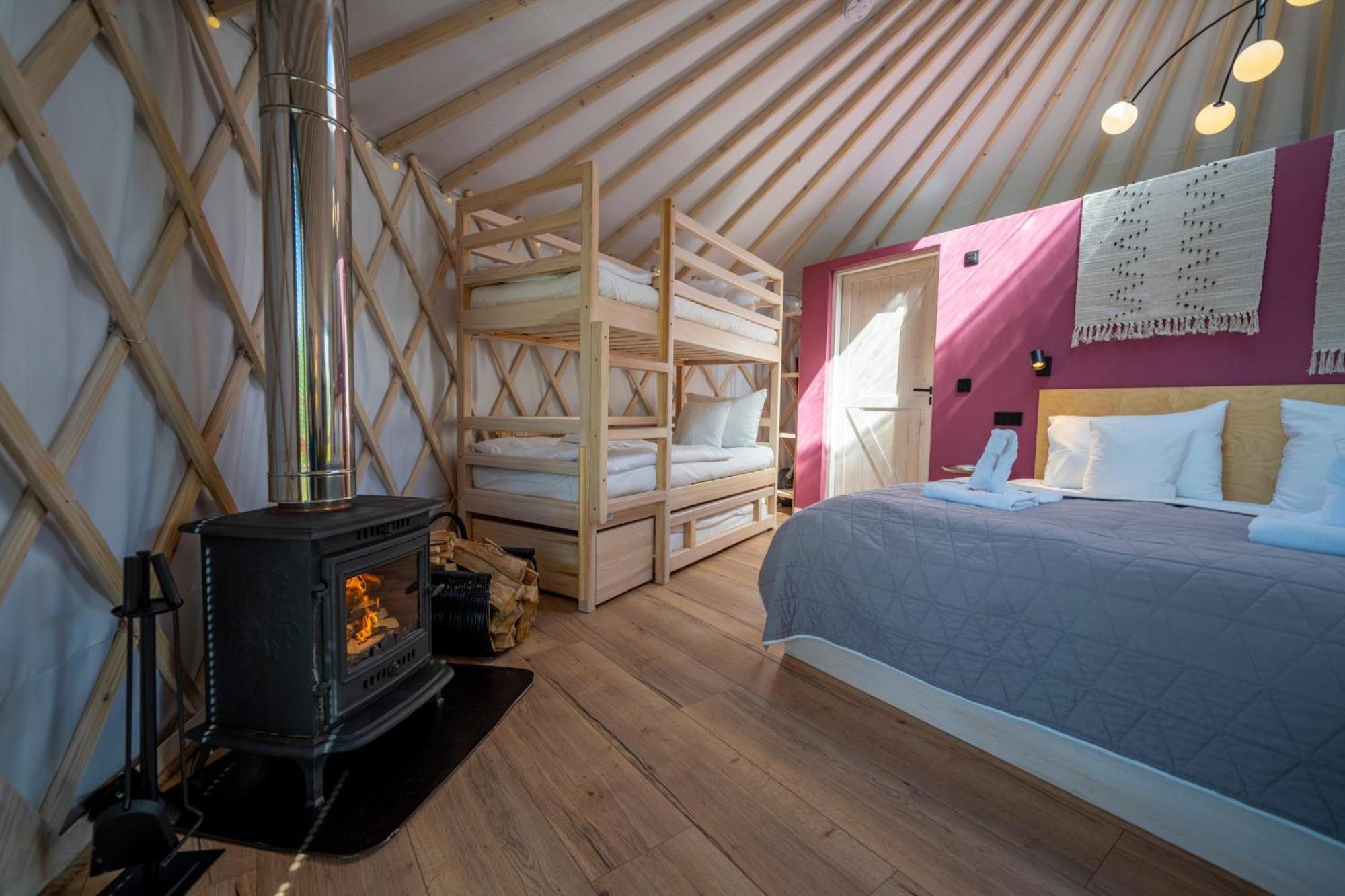 Dom W Domu - Izera Glamping Bed & Breakfast Gajowka  Bilik gambar